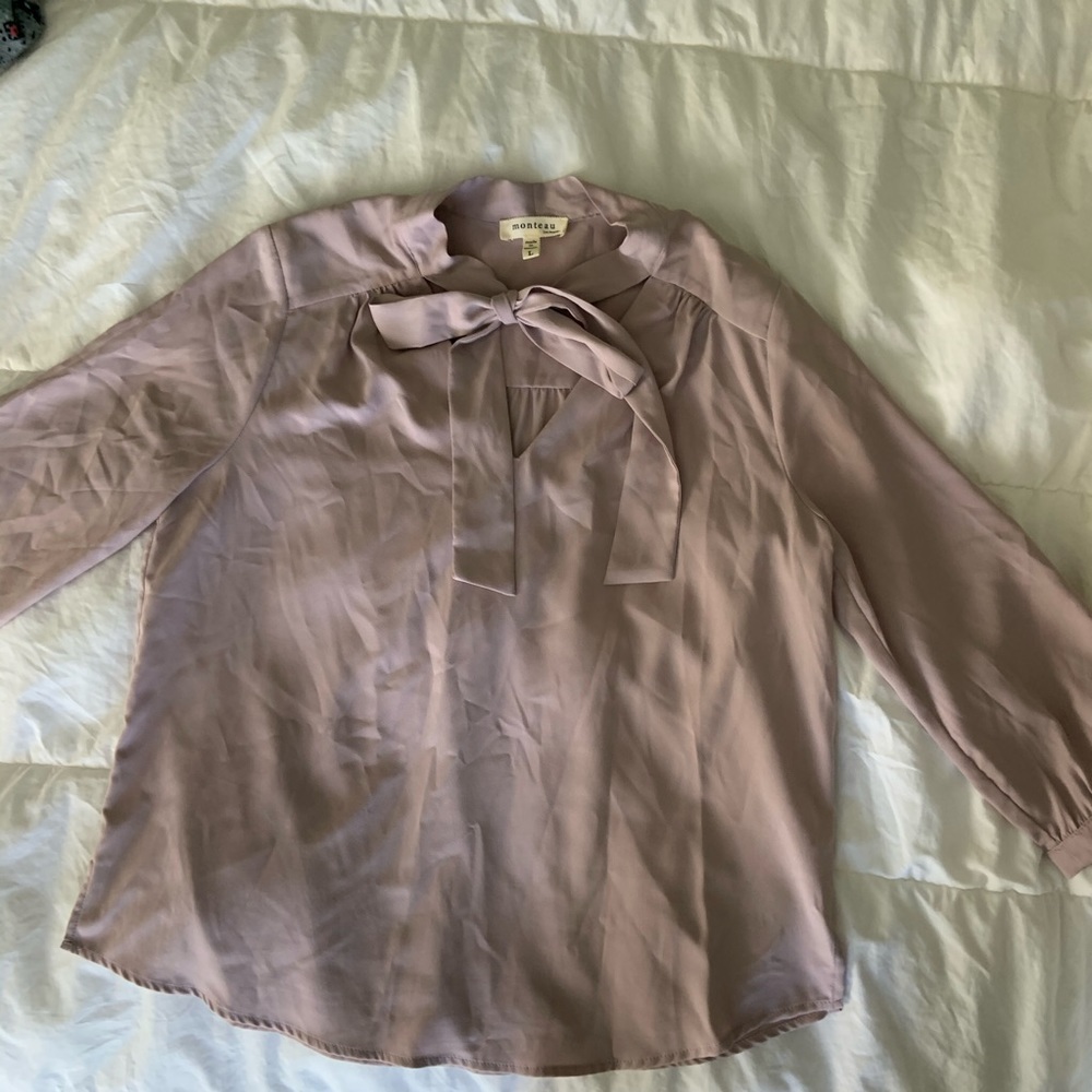 Mauve/Pink blouse. Size M/L